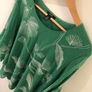 BLOUSE